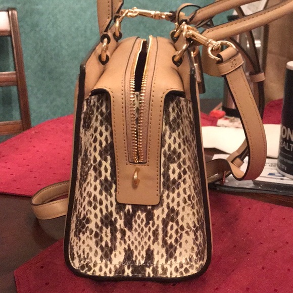 COACH small signature with snakeskin panel - Picture 2 of 8